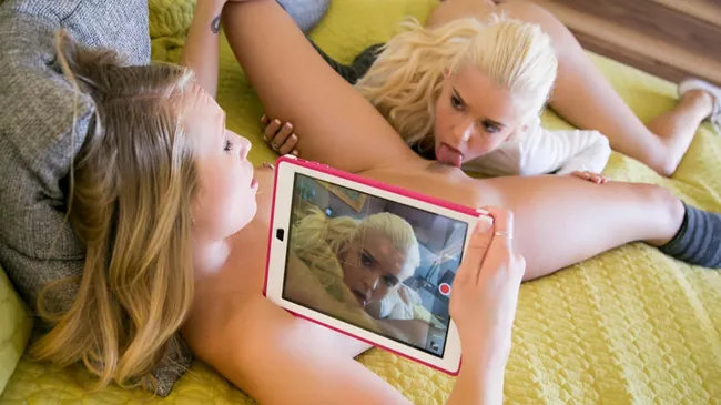 Sextape Lesbians - Image 4